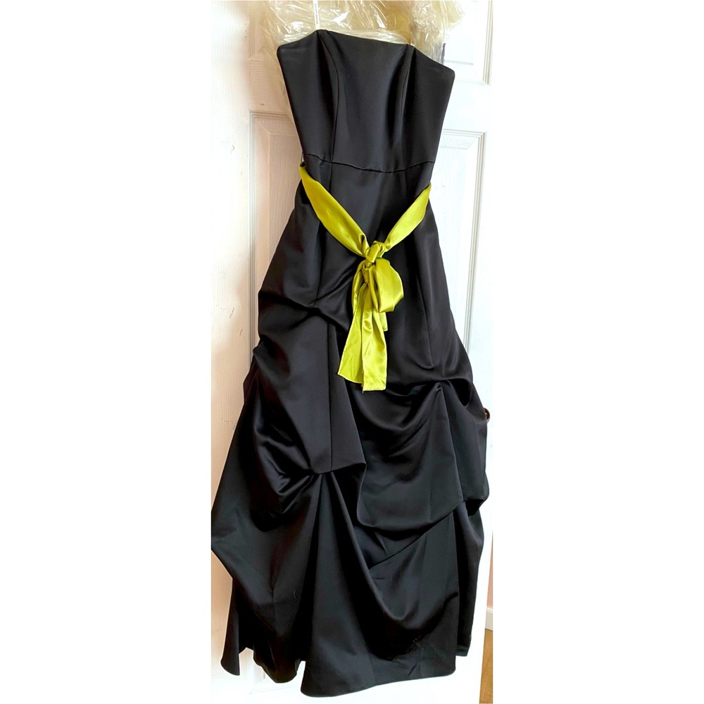 STRAPLESS SATIN BALLGOWN WITH PICK-UP AND SASH